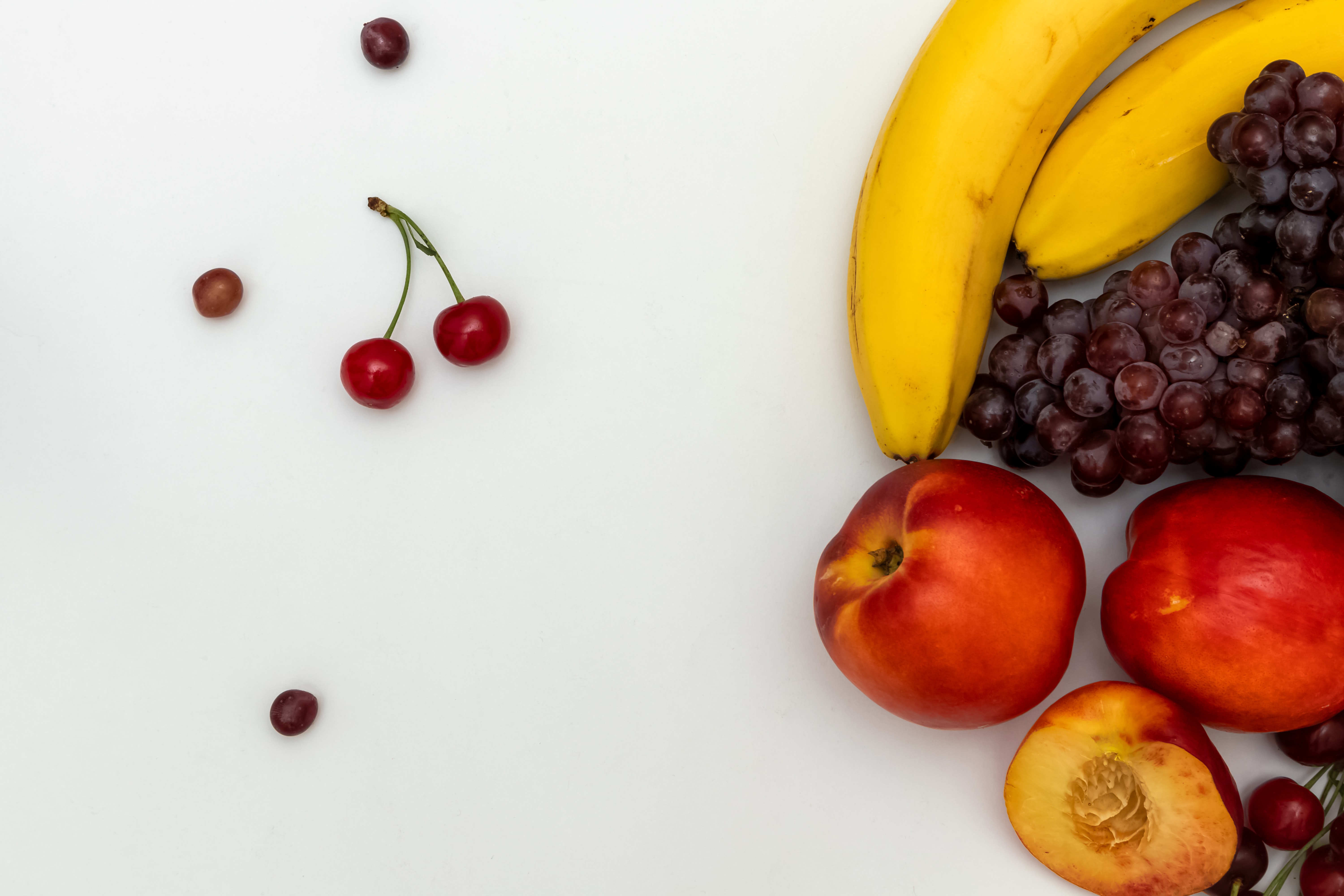 Fruits sur un fond blanc